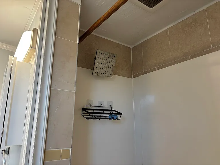 shower/bath