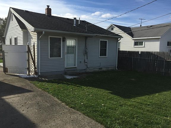 2nd image of 11467 Cadillac Ave