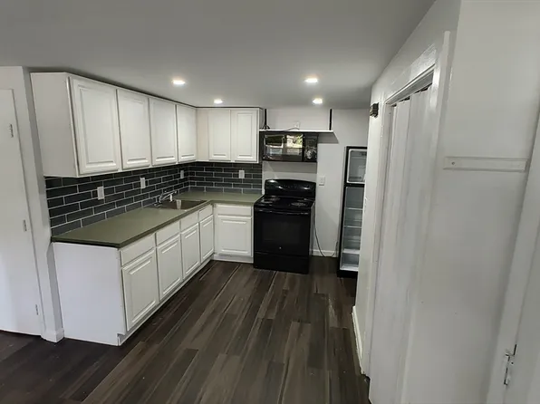 425 W Elm St APT 1, Brockton, MA 02301