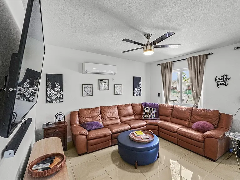 3701 NW 114th Ave — Photo 14