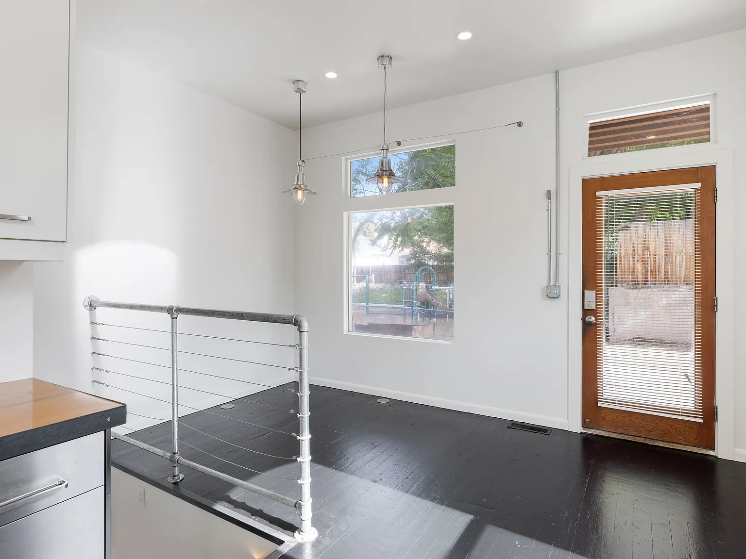 3 bed, 1700 sqft, $3,490 — Photo 4