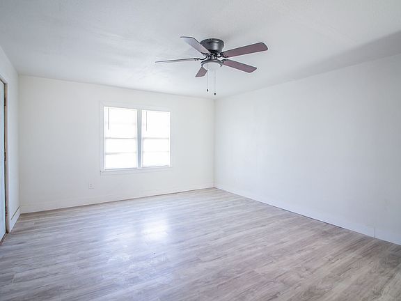 5th image of 302 Avenue U Unit B