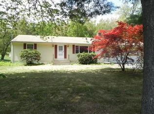 320 Porter Rd, East Longmeadow, MA 01028