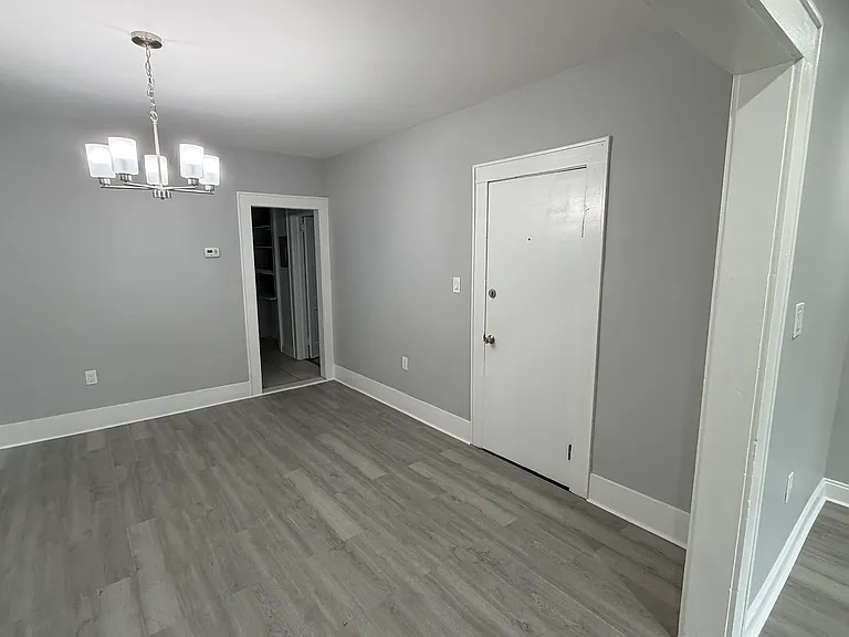 33-35 Cedar Ave #2 — Photo 9