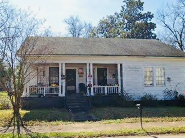 1016 Nicholson St, Richland, GA 31825