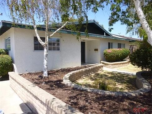 2nd image of 923 E El Camino St