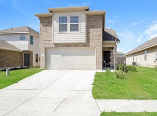 9323 Dogwood Hl, San Antonio, TX 78211