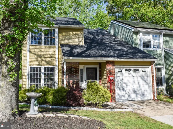 208 Shady Ln, Marlton, NJ 08053