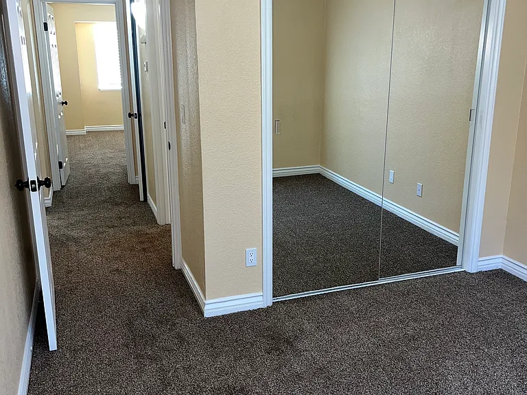 5145 E Lane Ave — Photo 8