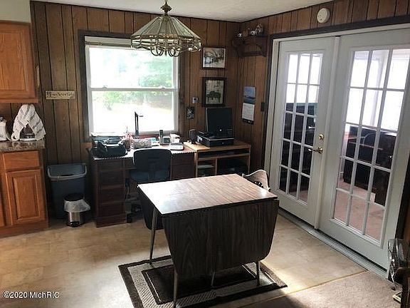 4th image of 8740 Wood St
