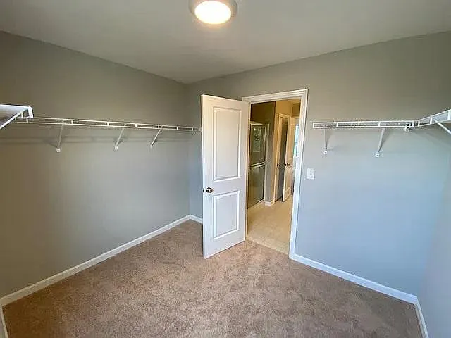 7861 Oldham Dr — Photo 35