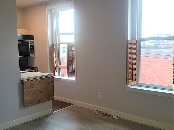5th image of 333 2nd St NE #1