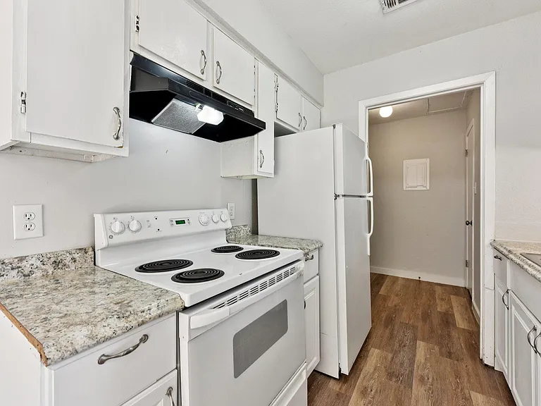 1210 Southport Dr #A — Photo 15