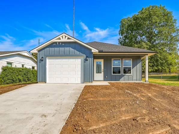 908 W 22nd St, Ada, OK 74820