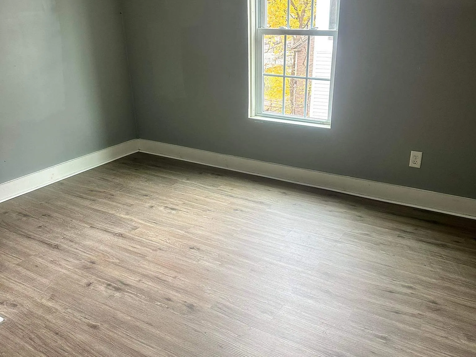 4 bed, 1900 sqft, $2,900 — Photo 4