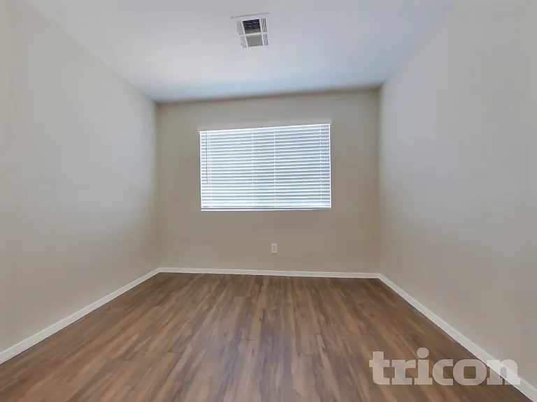 7211 S 8th Pl — Photo 14