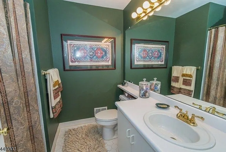 84 Constitution Way — Photo 15