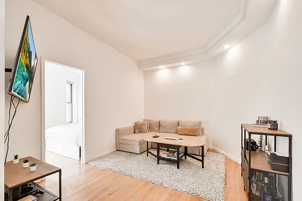 Rented by Oxford Property Group | media 18