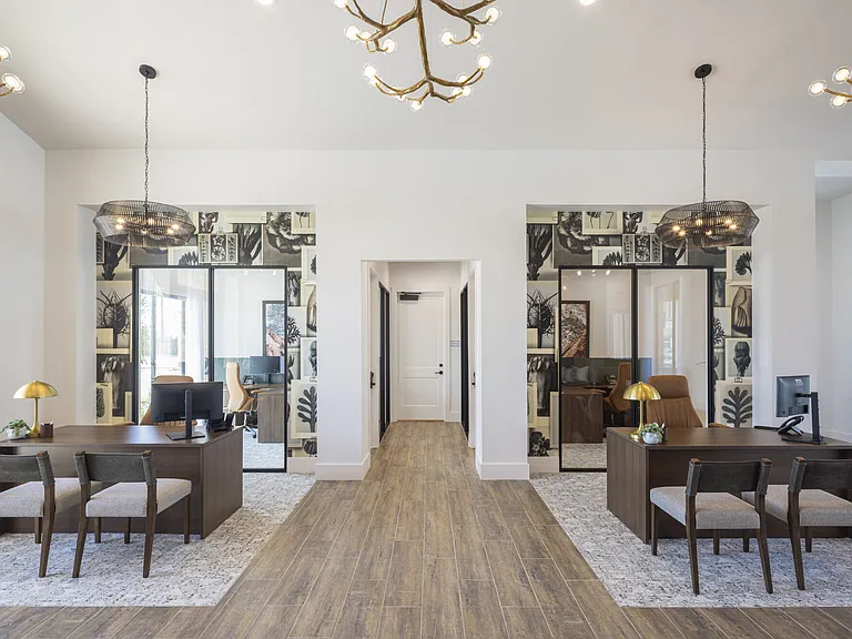 Broadstone Creekside apartments community photo
