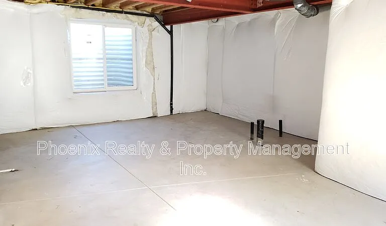 302 Saint Ida Cir — Photo 23