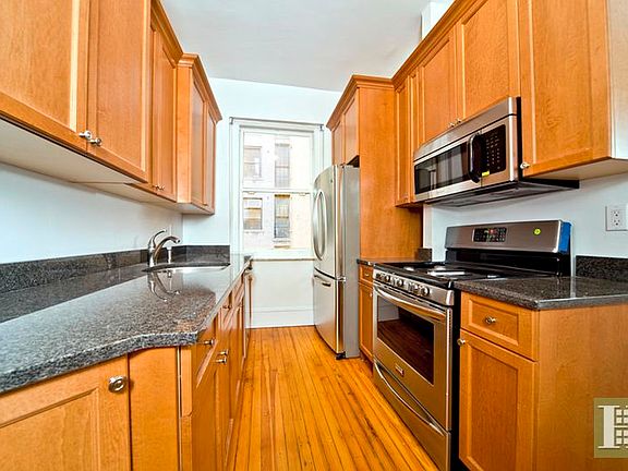 2nd image of 50 E 96th St #3C