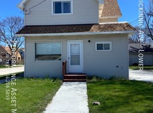 3852 S Kinnickinnic Ave, Saint Francis, WI 53235