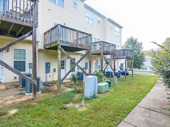 5th image of 650 Ganyard Farm Way Unit 30