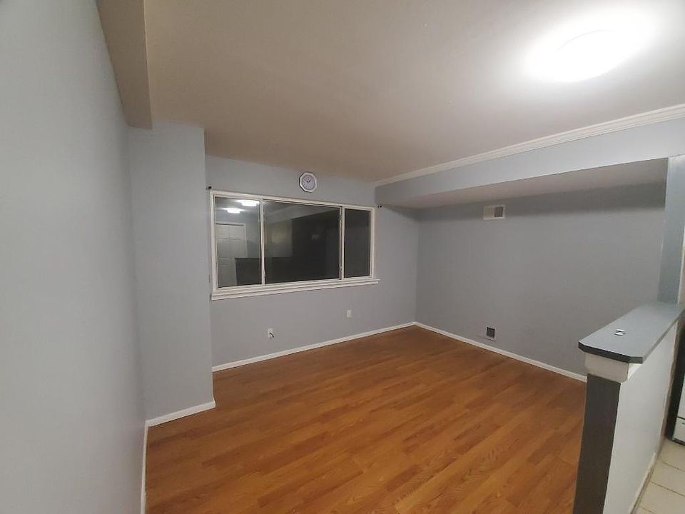 1st image of 60 Pelican Cir #1