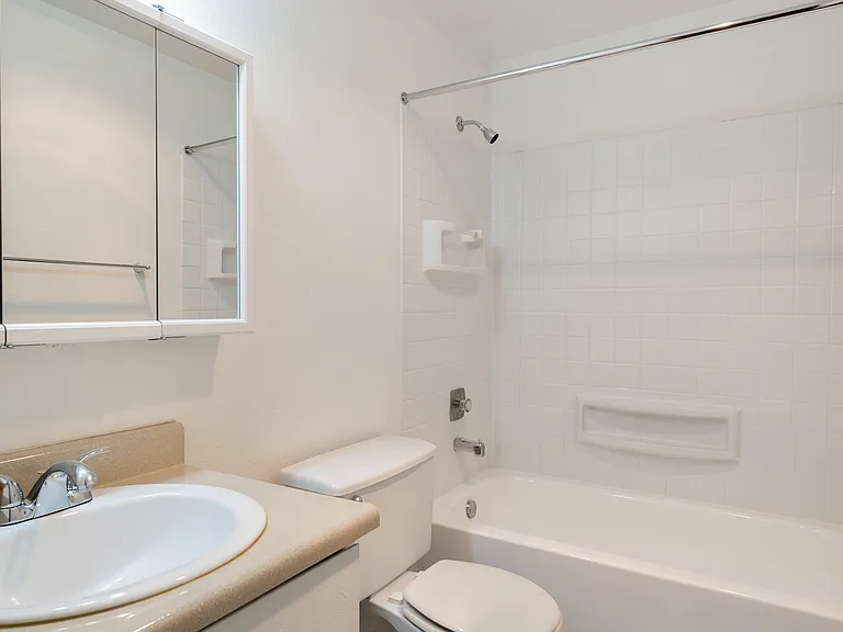 Crystal Springs Apartments — Photo 58