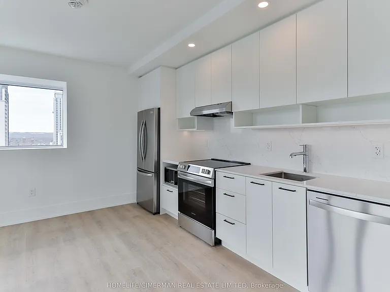 206 King St W #Penthouse 1 — Photo 9