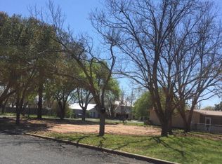 208 N Cherry St, Fredericksburg, TX 78624