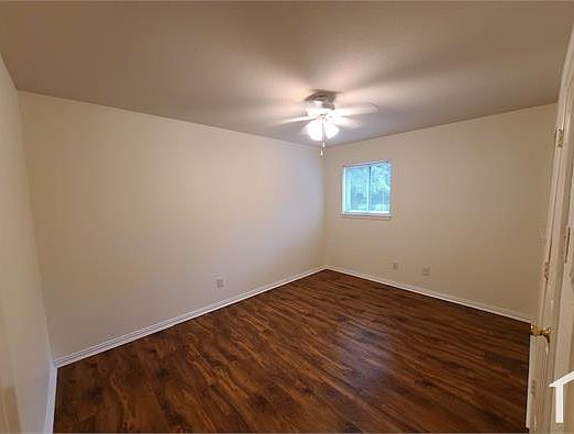 5th image of 4704 S Dr W
