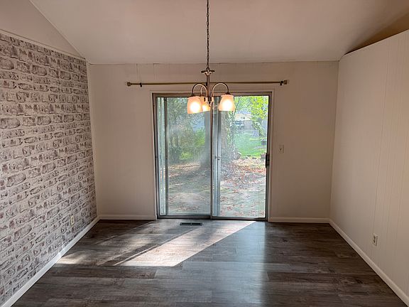 4th image of 5713 Gentian Ct SE