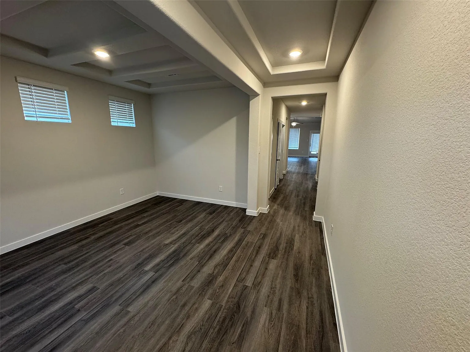 4 bed, 3.5 bath, 2700 sqft, $3,100 — Photo 2