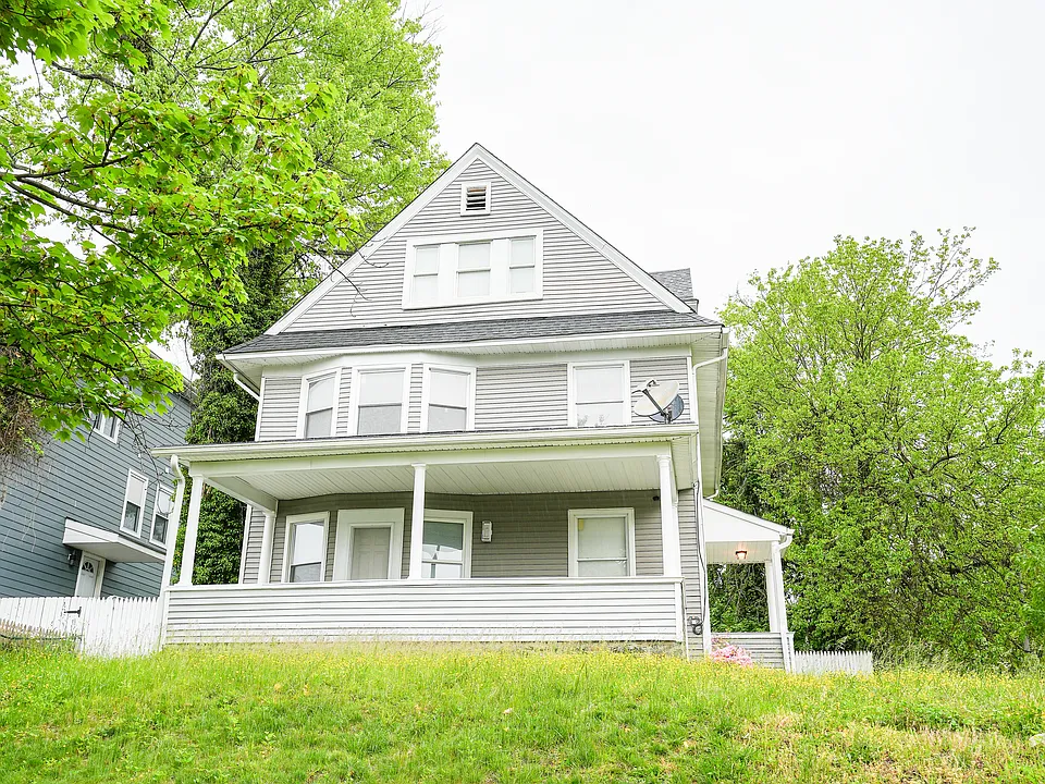 3300 Windsor Ave #2