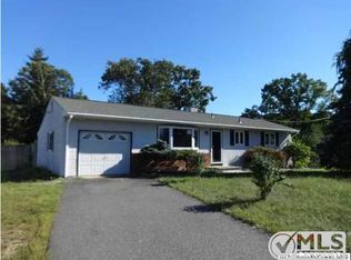 111 Shelley Ln, Bayville, NJ 08721