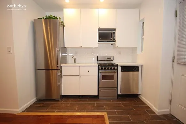 Rented by Sotheby's International Realty | media 2