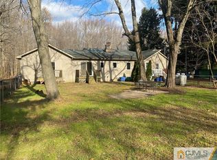 39 Van Tines Ln, Old Bridge, NJ