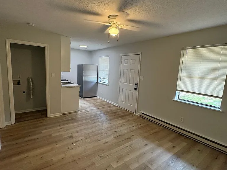 818 Meadow Ridge Ct — Photo 8