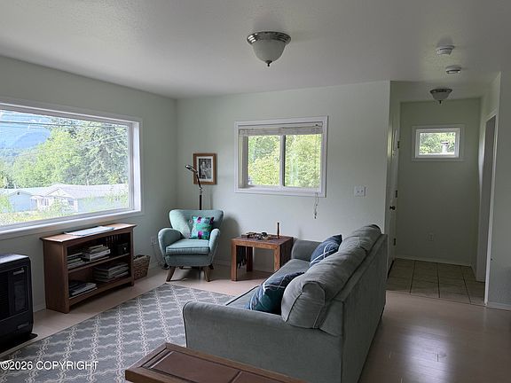 4th image of 349 Lynnvue Dr