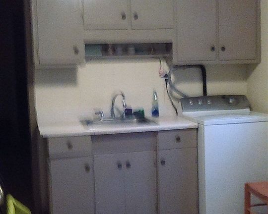 4th image of 136 Mechanic St