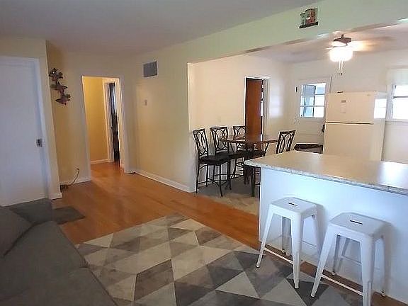 3rd image of 315 Kristine Ave