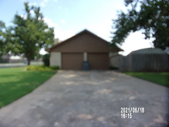 2nd image of 2902 NW Templeton Ter