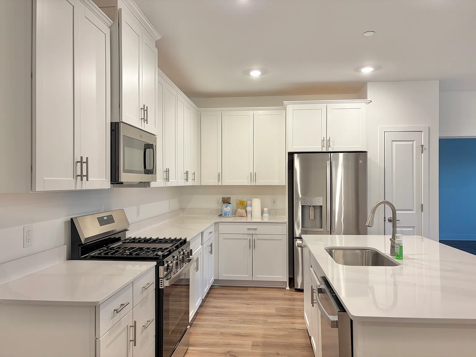2 bed, 1268 sqft, $2,780 — Photo 2