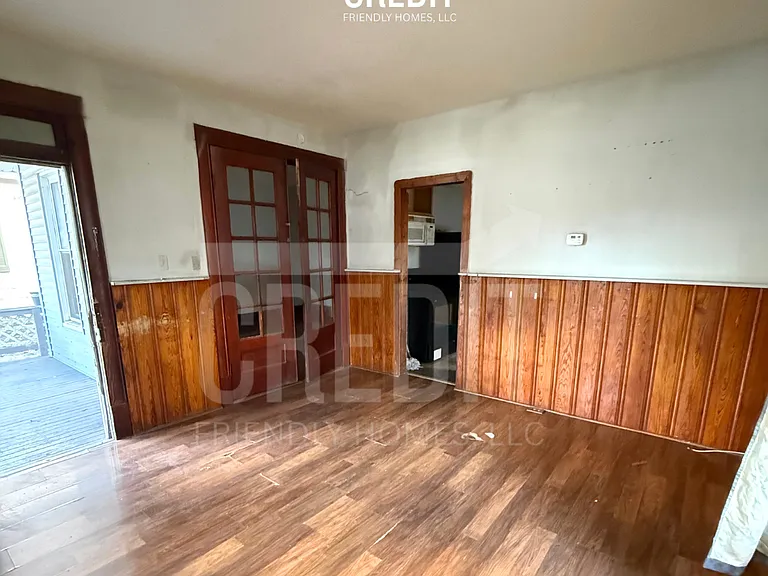 803 E Whitmer St — Photo 3