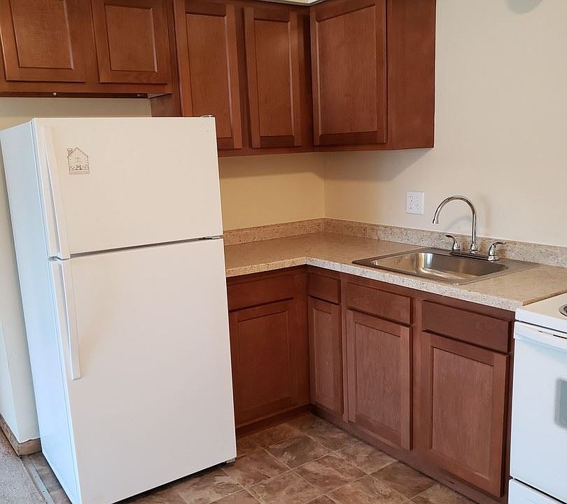 1st image of 801 21st Ave N APT 304