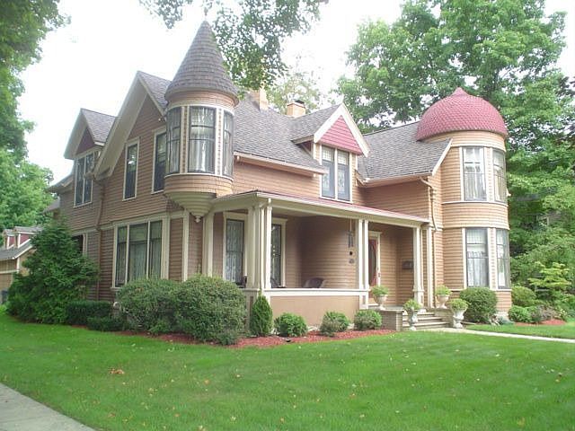 1st image of 420 W Mansion St