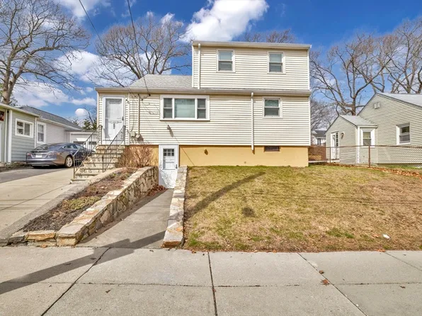 38 Grassmere Rd, Hyde Park, MA 02136