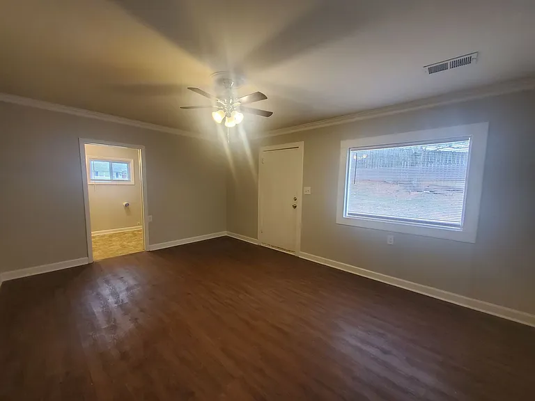 3104 Carlton Ave — Photo 4