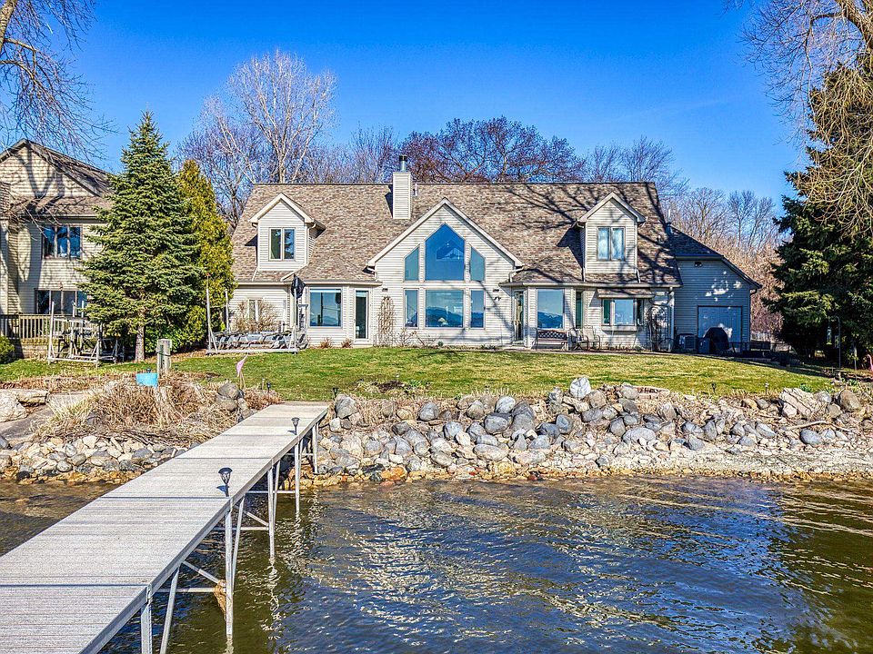 510 Plummers Harbor Rd, Neenah, WI 54956 Zillow